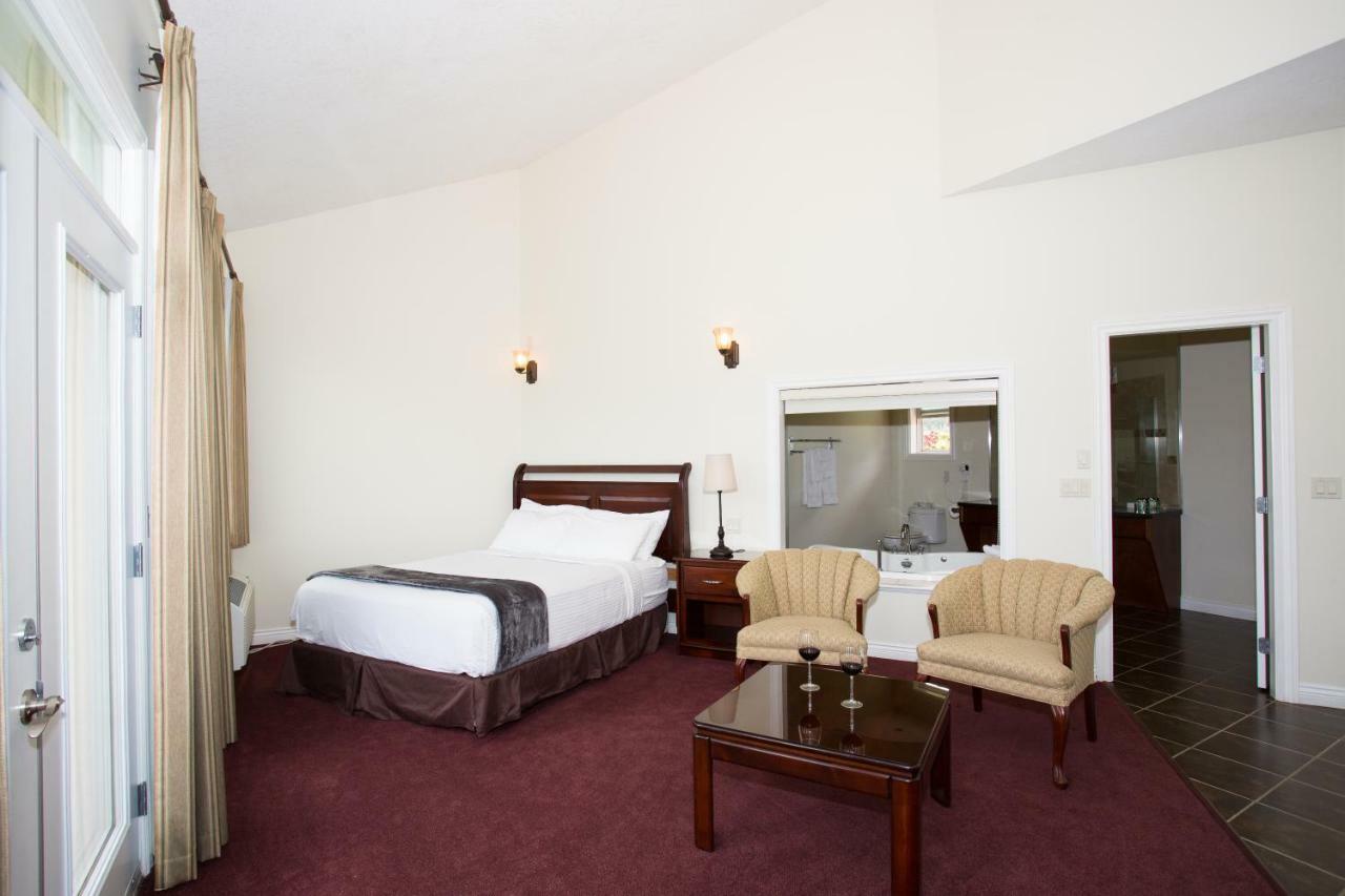 Shiraz Villa Osoyoos Eksteriør billede